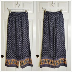 About A Girl printed boho wide leg flare pants sz S